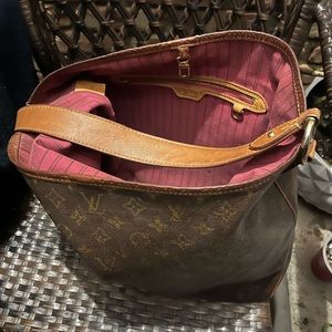 Lv purse
